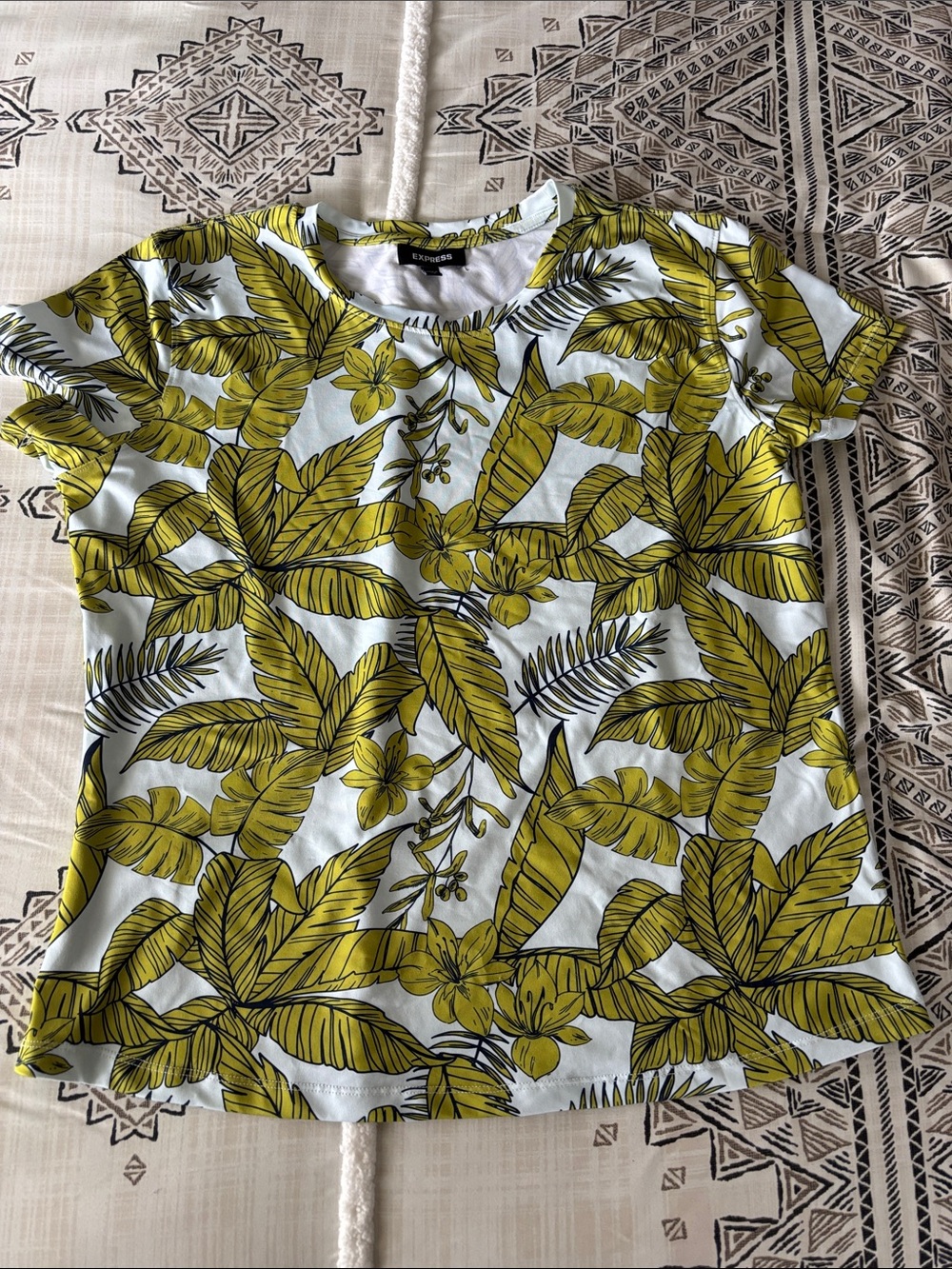 💛2 for $15! Express White Tee with Yellow Floral Print